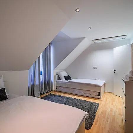 9 Dreams Pod Krvavcem Apartamento *