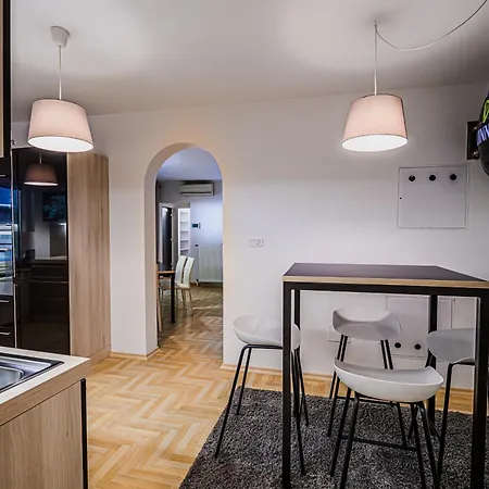 9 Dreams Pod Krvavcem Apartamento Cerklje na Gorenjskem
