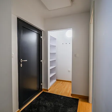9 Dreams Pod Krvavcem * Cerklje na Gorenjskem